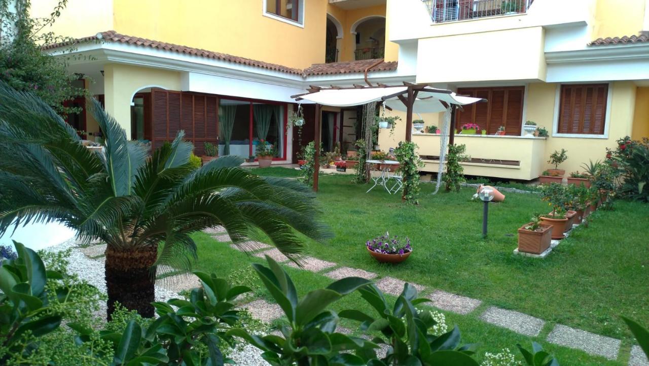 Gemma Di Gallura Charme B&B Олбия Екстериор снимка